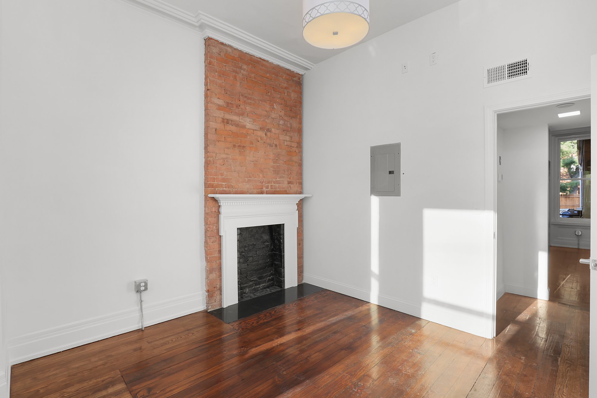 Apt 1F - Photo 6