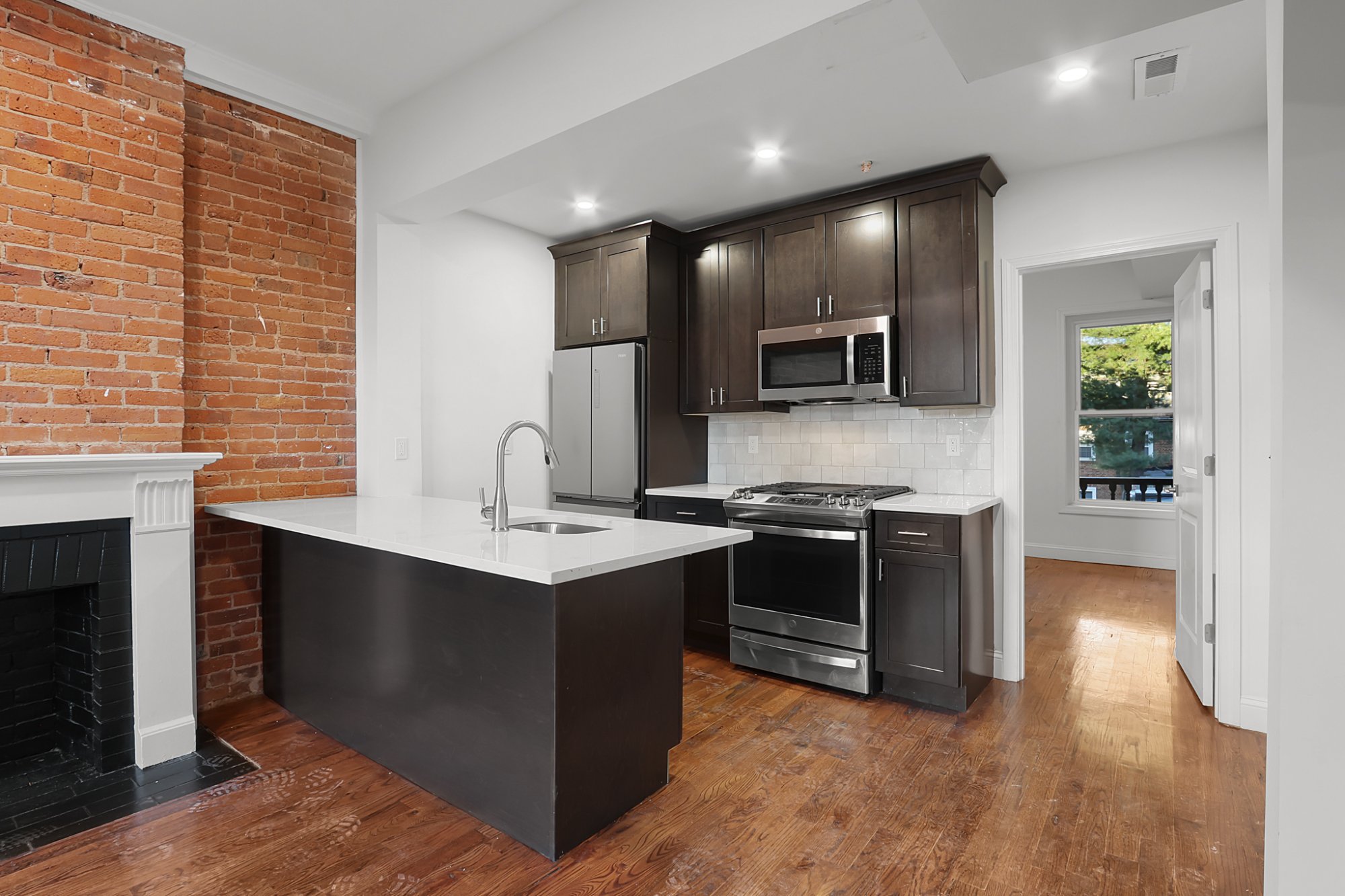 57TrubullSt_NewHaven_CT-Apt2F-2.jpg