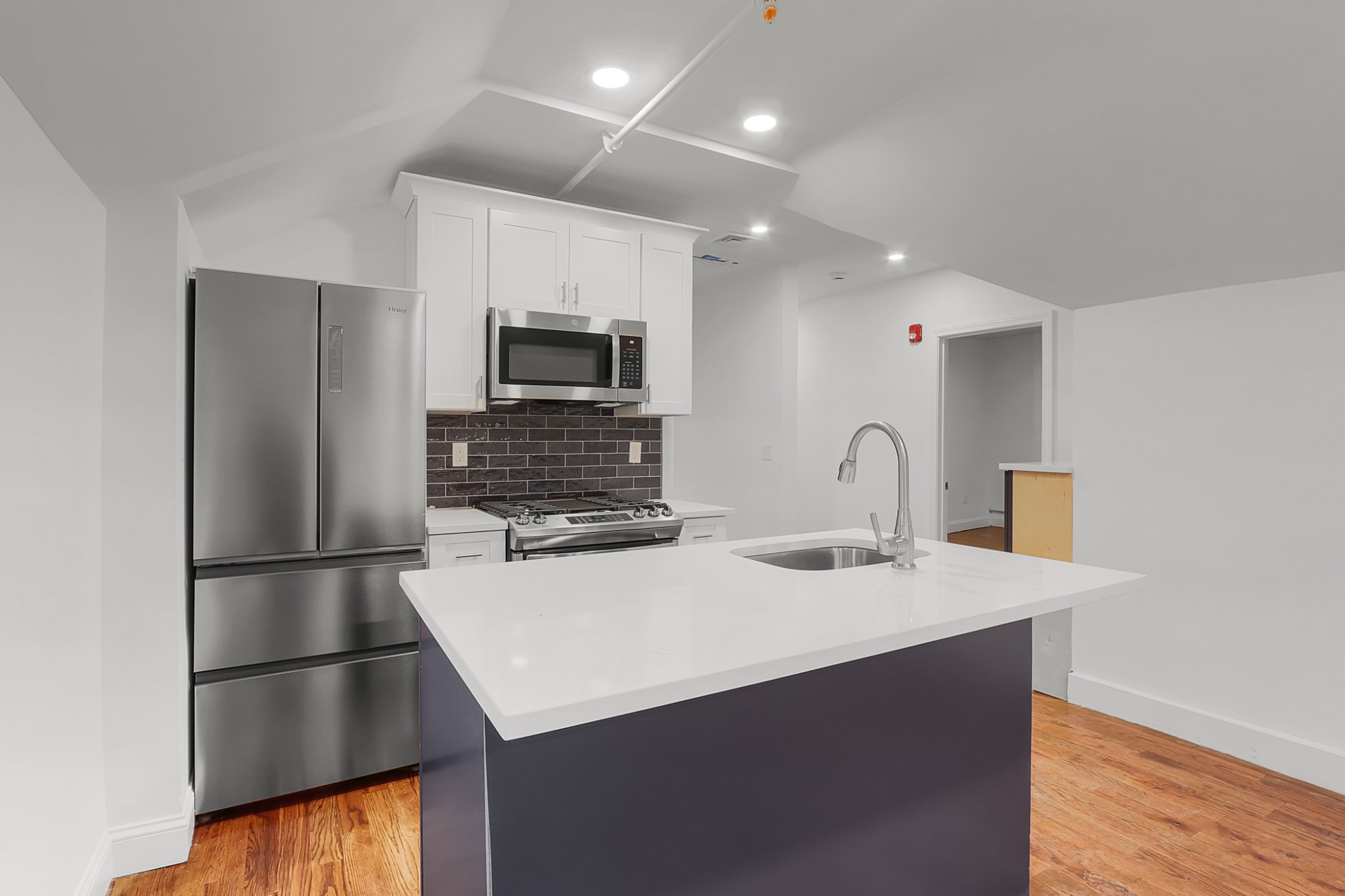 57TrubullSt_NewHaven_CT-Apt3-4.jpg
